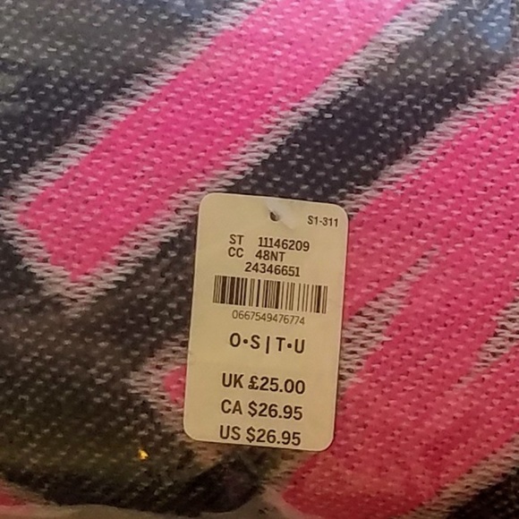 Blanket Scarf - Picture 4 of 4